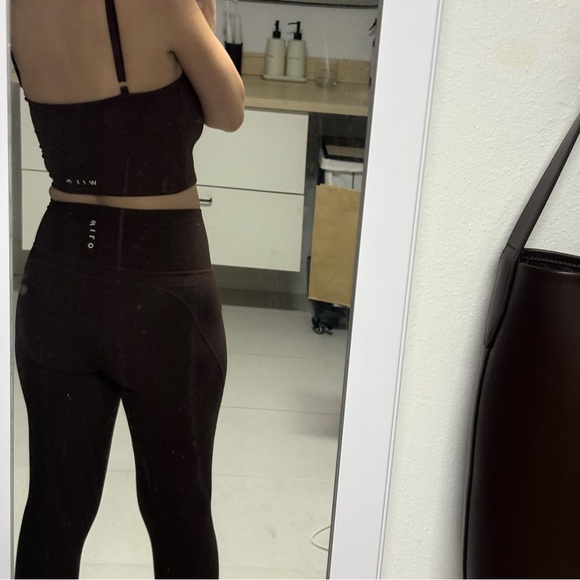 Wilo Women's Ribbed Workout Set - Picture 4 of 10